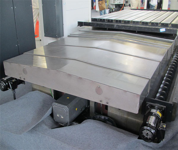 數(shù)控車防護(hù)罩